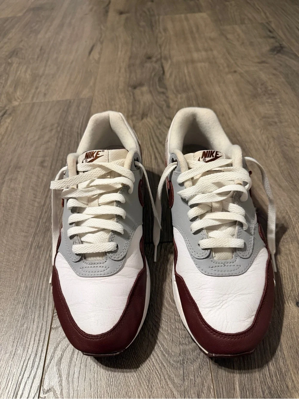 Nike Low-Top Sneakers in White, Gray & Burgundy